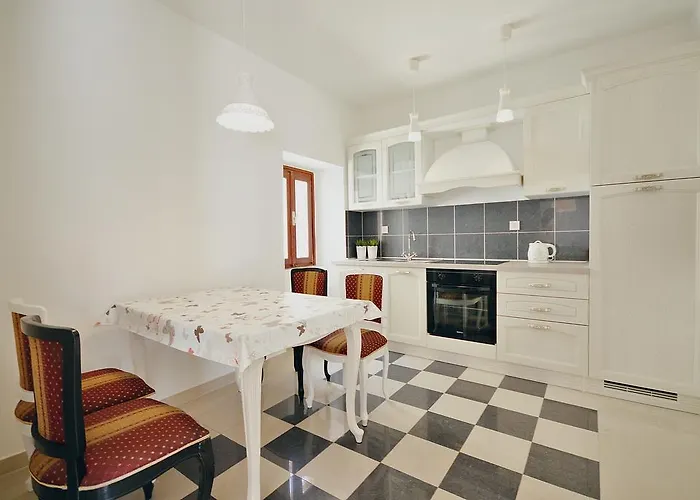 Kairos Apartament *